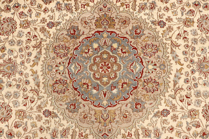 Blanched Almond Isfahan 5'  8" x 8'  2" - No. QA27197