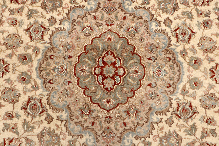 Blanched Almond Isfahan 5'  6" x 8'  2" - No. QA82652