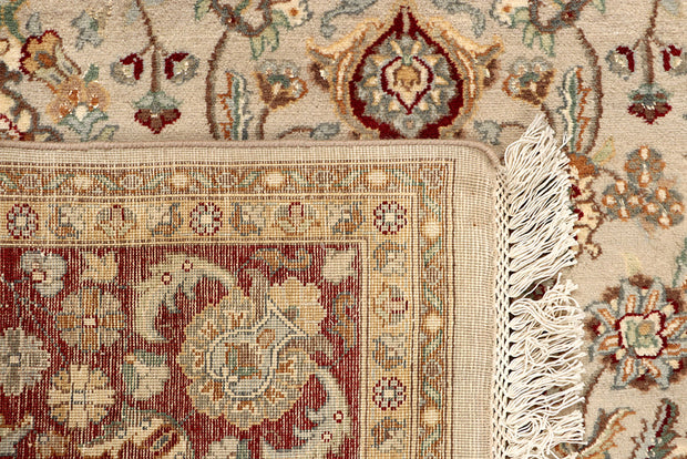 Antique White Isfahan 5'  10" x 9'  4" - No. QA52722
