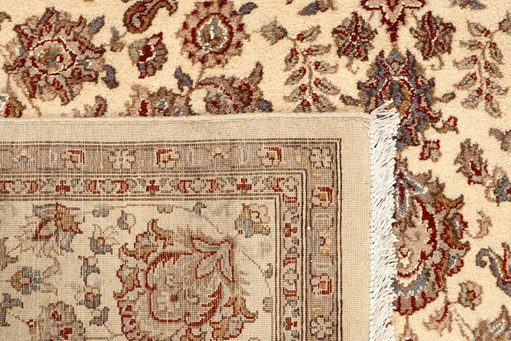 Blanched Almond Isfahan 6' 7 x 9' 10 - No. 68390 - ALRUG Rug Store