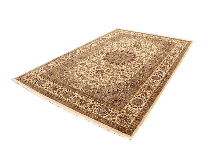 Blanched Almond Isfahan 6' 5 x 9' 10 - No. 68402 - ALRUG Rug Store