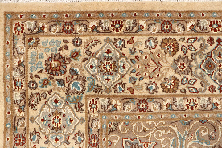 Navajo White Gombud 6' 7 x 9' 8 - No. 68404 - ALRUG Rug Store