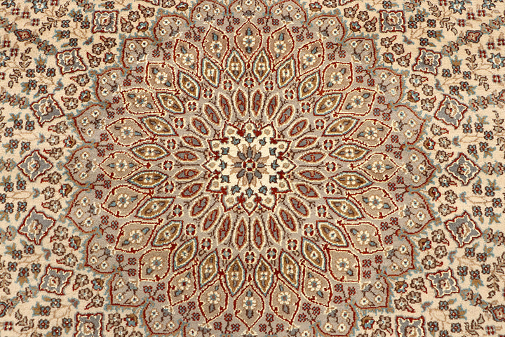 Navajo White Gombud 6' 7 x 9' 8 - No. 68404 - ALRUG Rug Store