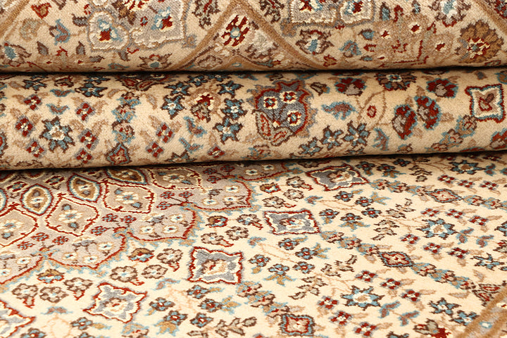 Navajo White Gombud 6' 7 x 9' 8 - No. 68404 - ALRUG Rug Store