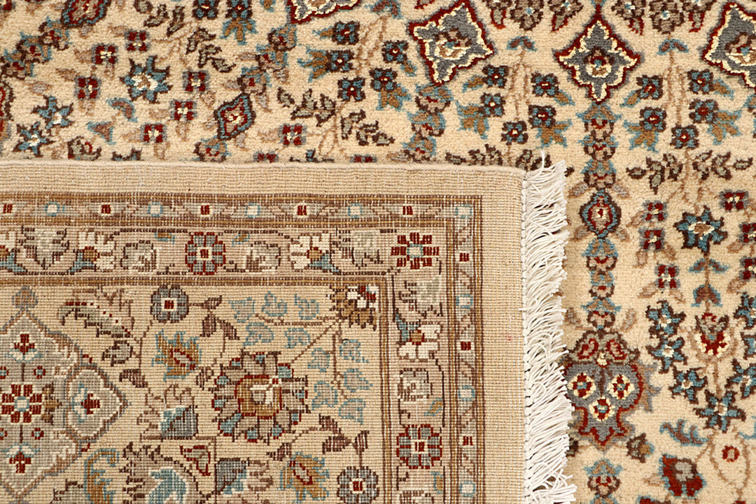 Navajo White Gombud 6' 7 x 9' 8 - No. 68404 - ALRUG Rug Store