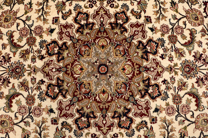Cornsilk Kashan 5'  11" x 8'  10" - No. QA96719
