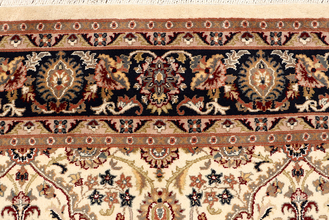 Blanched Almond Mahal 6' x 9' - No. 68408 - ALRUG Rug Store