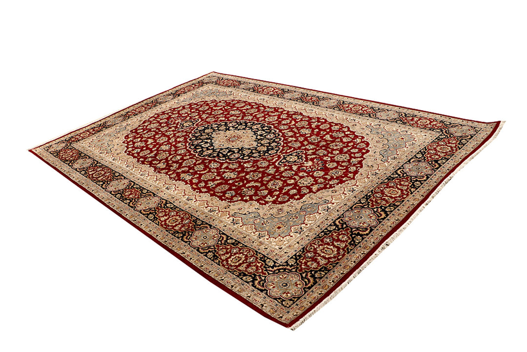 Firebrick Isfahan 6' 7 x 9' 7 - No. 68409 - ALRUG Rug Store