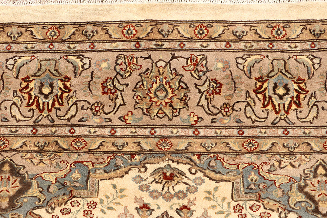 Blanched Almond Isfahan 6' 8 x 9' 9 - No. 68414 - ALRUG Rug Store