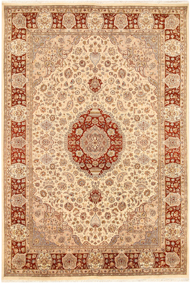 Blanched Almond Isfahan 6' 8 x 9' 9 - No. 68417 - ALRUG Rug Store