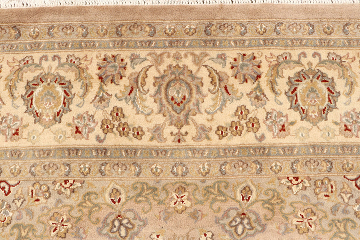 Burlywood Kashan 6'  6" x 9'  9" - No. QA72688