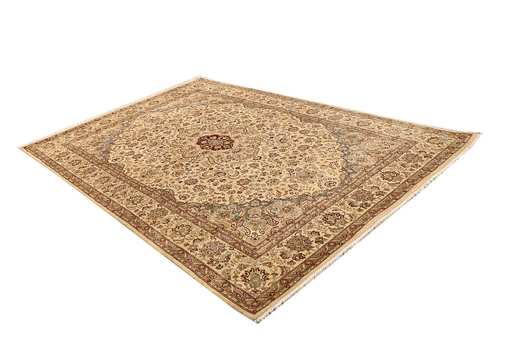 Blanched Almond Isfahan 6' 4 x 9' 5 - No. 68421 - ALRUG Rug Store