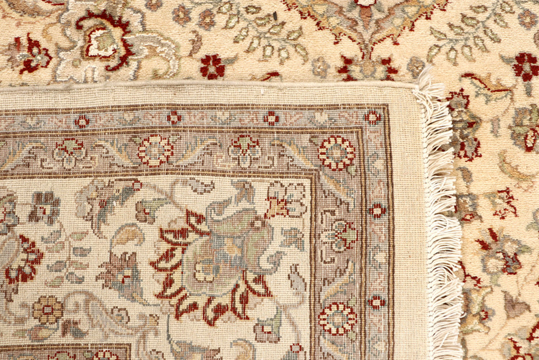Blanched Almond Isfahan 6' 4 x 9' 5 - No. 68421 - ALRUG Rug Store