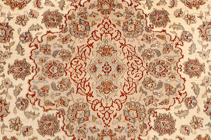 Bisque Isfahan 6' 7 x 9' 8 - No. 68423 - ALRUG Rug Store