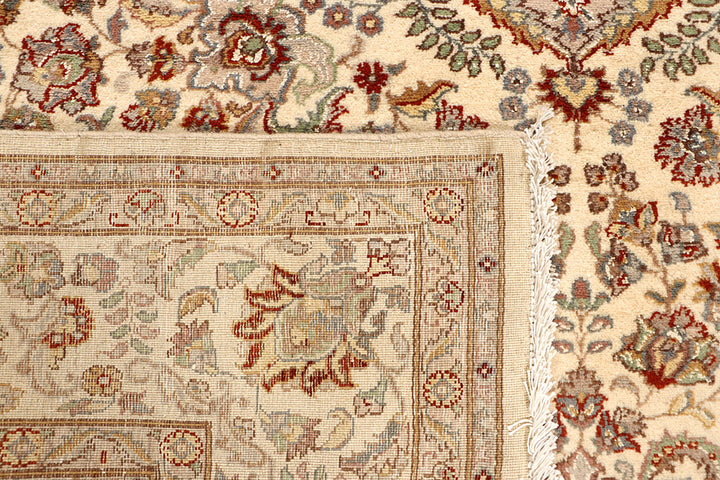 Bisque Isfahan 6' 6 x 9' 7 - No. 68424 - ALRUG Rug Store