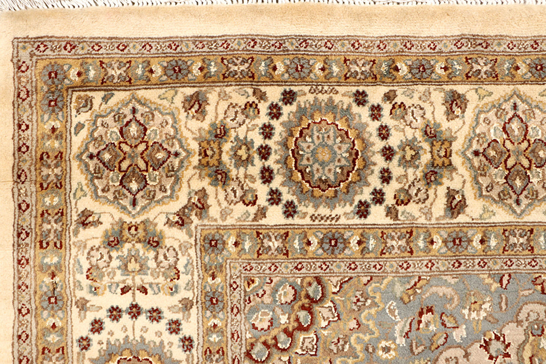 Bisque Isfahan 6'  5" x 9'  7" - No. QA35308