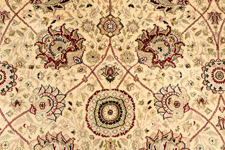 Navajo White Mahal 6' 7 x 9' 11 - No. 68427 - ALRUG Rug Store