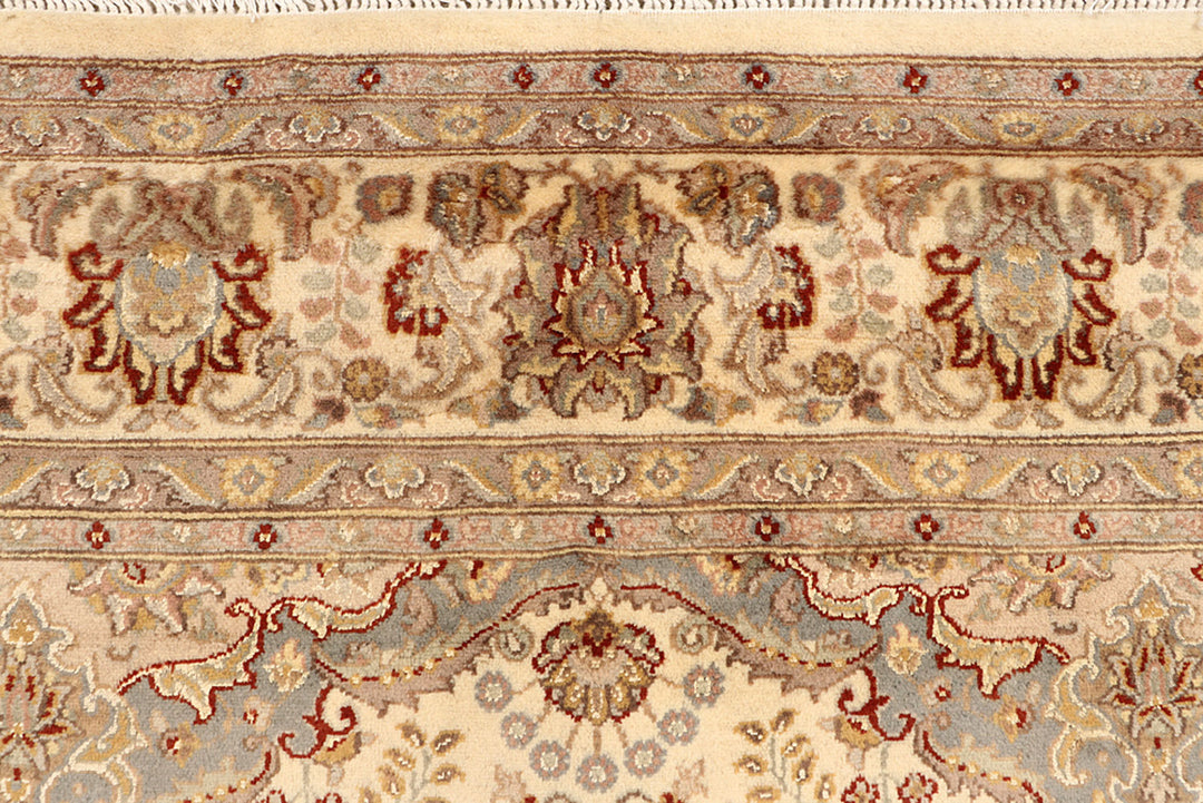 Bisque Isfahan 6' 8 x 9' 6 - No. 68429 - ALRUG Rug Store