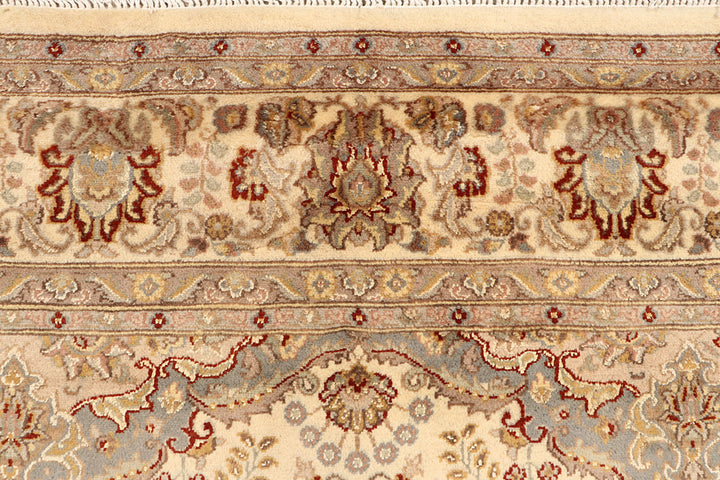 Bisque Isfahan 6' 8 x 9' 6 - No. 68429 - ALRUG Rug Store