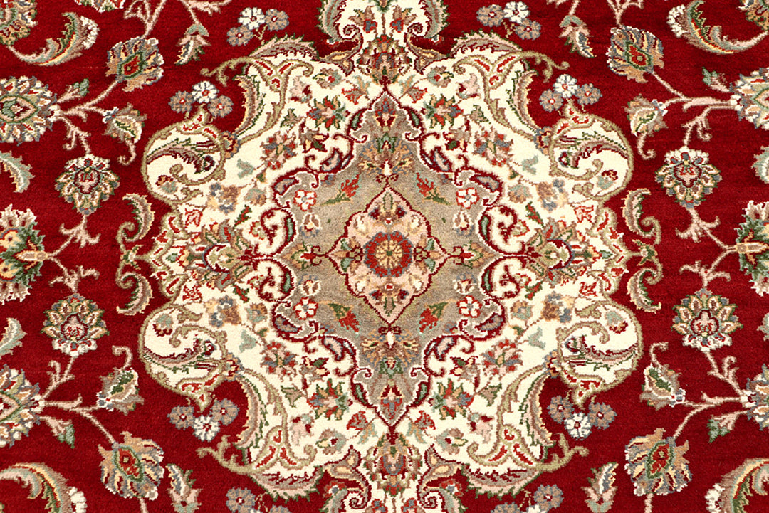 Dark Red Isfahan 6'  x" 9' " - No. QA16770