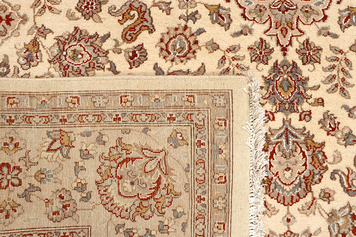 Bisque Isfahan 6' 7 x 9' 9 - No. 68431 - ALRUG Rug Store