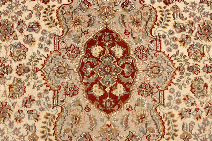 Bisque Isfahan 6' 6 x 9' 9 - No. 68432 - ALRUG Rug Store