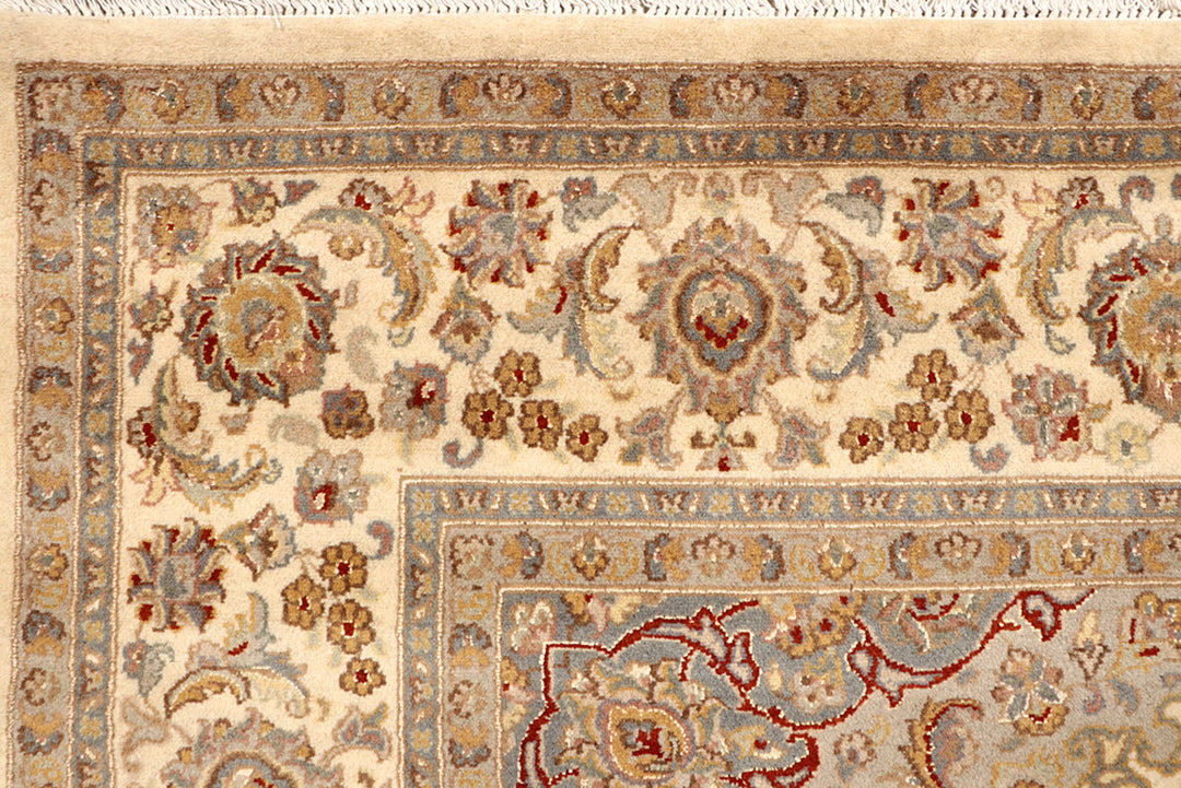 Blanched Almond Isfahan 6' 8 x 9' 9 - No. 68434 - ALRUG Rug Store