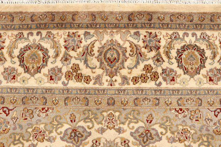 Blanched Almond Isfahan 6' 8 x 9' 9 - No. 68434 - ALRUG Rug Store
