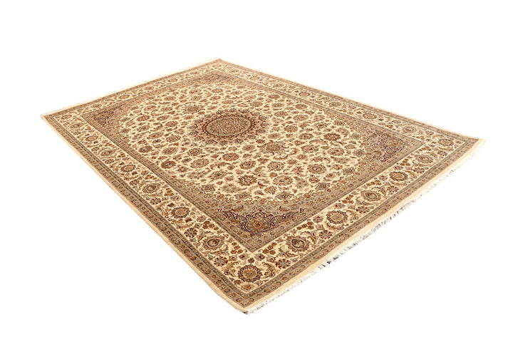 Blanched Almond Isfahan 6' 8 x 9' 9 - No. 68434 - ALRUG Rug Store