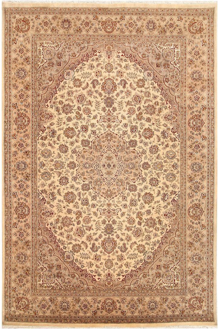 Blanched Almond Isfahan 6' 7 x 9' 10 - No. 68435 - ALRUG Rug Store
