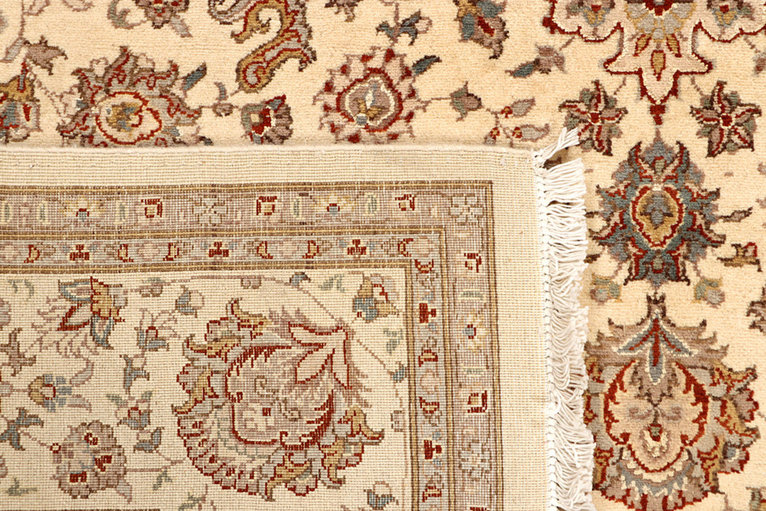 Blanched Almond Isfahan 6' 7 x 9' 10 - No. 68439 - ALRUG Rug Store