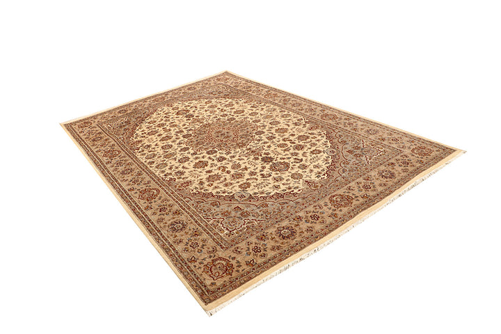 Bisque Isfahan 6' 7 x 9' 8 - No. 68442 - ALRUG Rug Store