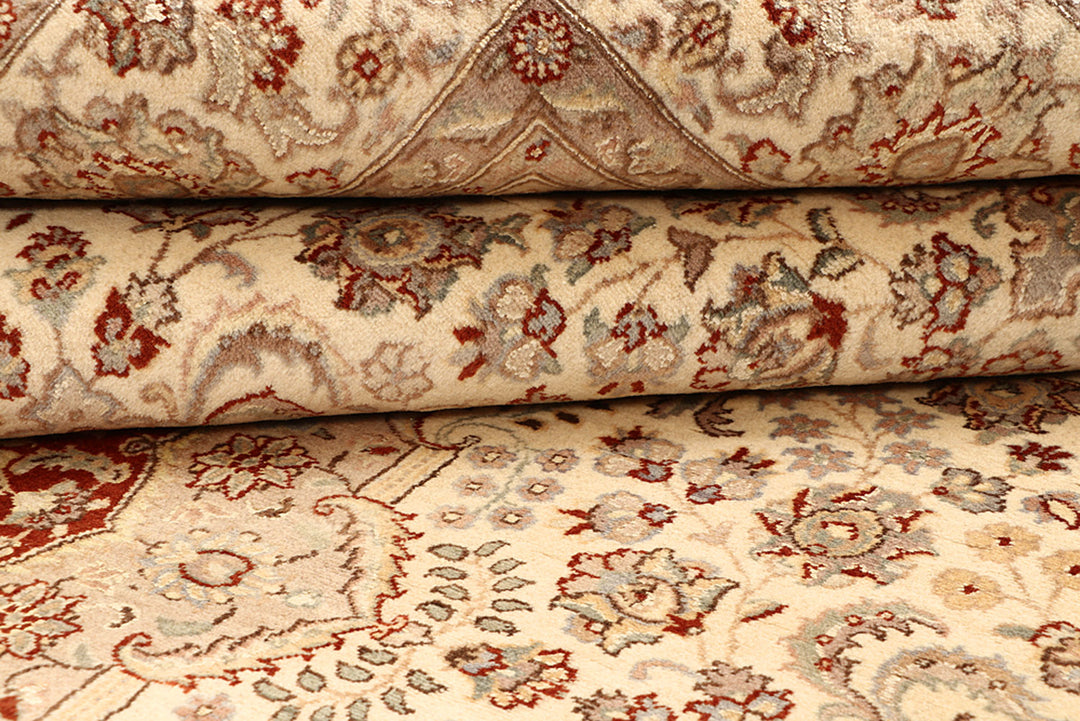 Blanched Almond Isfahan 6' 8 x 10' - No. 68444 - ALRUG Rug Store