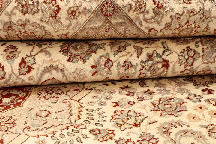 Blanched Almond Isfahan 6' 8 x 10' - No. 68444 - ALRUG Rug Store