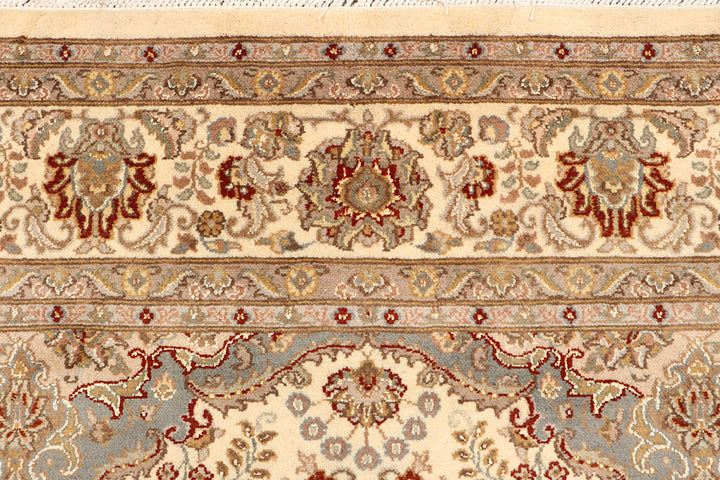 Navajo White Kirman 6'  8" x 10' " - No. QA95633