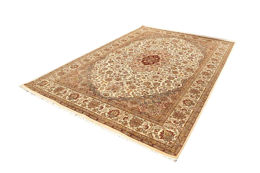 Navajo White Kirman 6'  8" x 10' " - No. QA95633