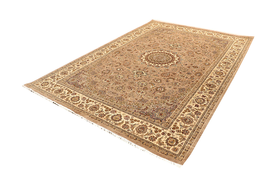 Peach Puff Kashan 6'  8" x 9'  9" - No. QA10616