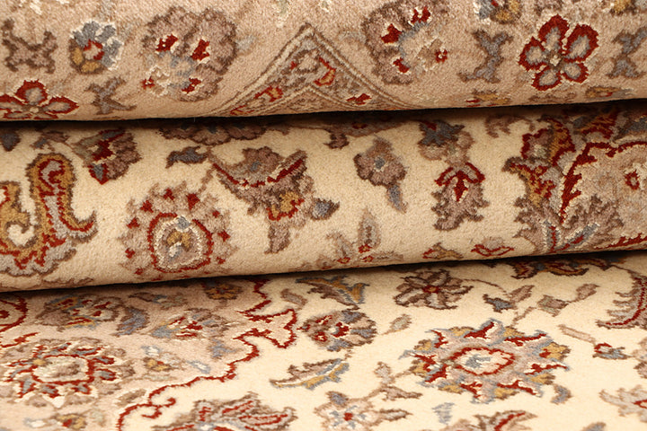 Blanched Almond Isfahan 6' 7 x 9' 9 - No. 68448 - ALRUG Rug Store