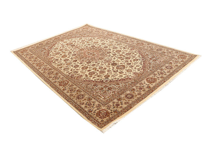 Blanched Almond Isfahan 6' 7 x 9' 9 - No. 68448 - ALRUG Rug Store
