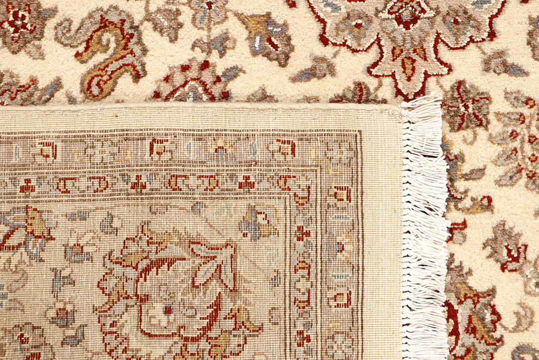 Blanched Almond Isfahan 6' 7 x 9' 9 - No. 68448 - ALRUG Rug Store