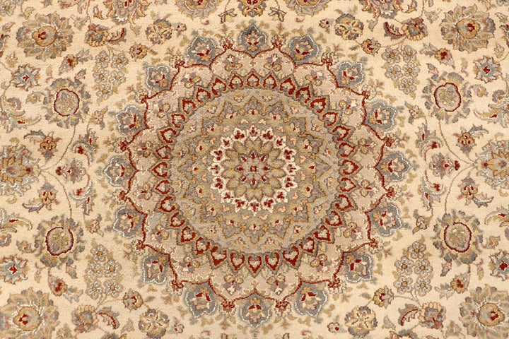 Blanched Almond Isfahan 6' 8 x 9' 9 - No. 68449 - ALRUG Rug Store