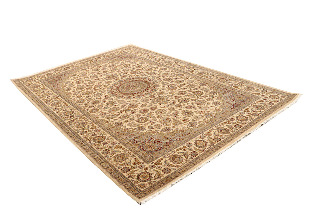 Blanched Almond Isfahan 6' 8 x 9' 9 - No. 68449 - ALRUG Rug Store