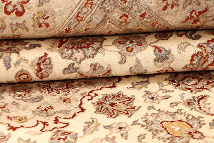 Blanched Almond Isfahan 6' 7 x 9' 9 - No. 68450 - ALRUG Rug Store