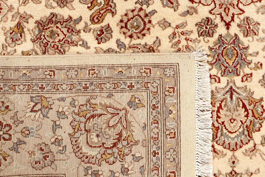 Blanched Almond Isfahan 6' 7 x 9' 9 - No. 68450 - ALRUG Rug Store