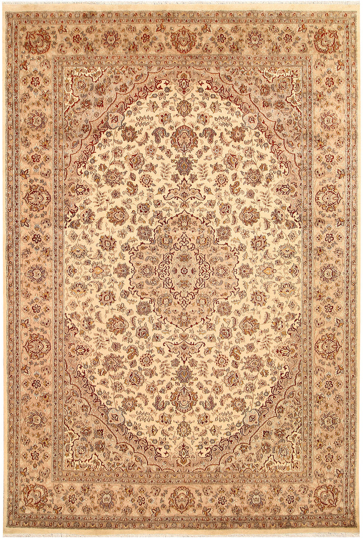 Blanched Almond Isfahan 6' 7 x 9' 9 - No. 68450 - ALRUG Rug Store