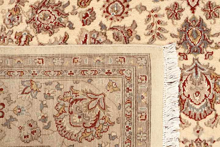 Blanched Almond Isfahan 6' 7 x 9' 9 - No. 68452 - ALRUG Rug Store