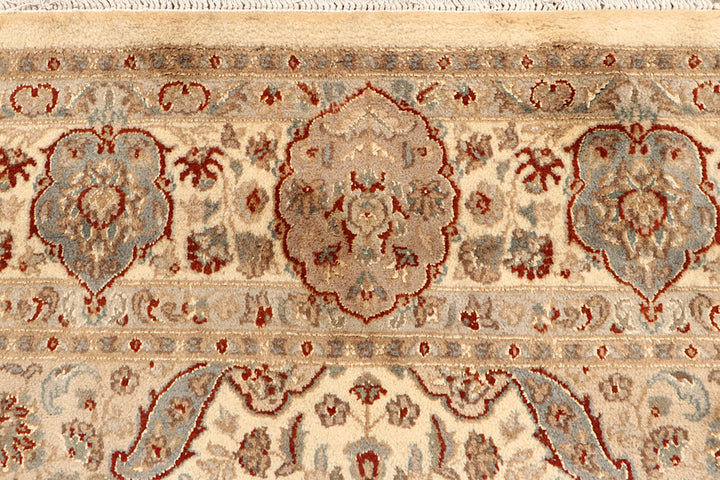 Blanched Almond Isfahan 6' 7 x 9' 9 - No. 68453 - ALRUG Rug Store