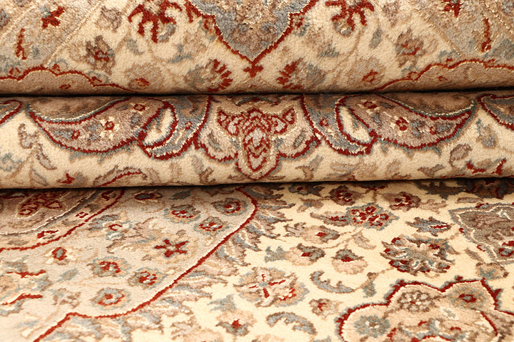 Blanched Almond Isfahan 6' 7 x 9' 9 - No. 68453 - ALRUG Rug Store