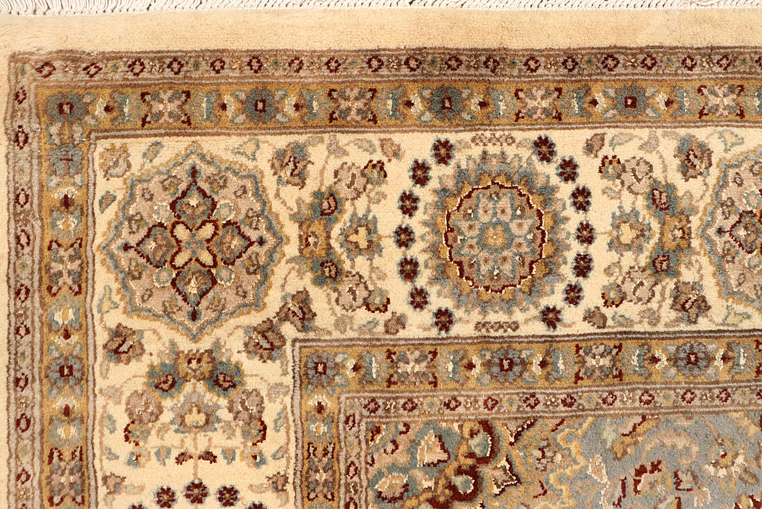 Blanched Almond Isfahan 6' 5 x 9' 8 - No. 68455 - ALRUG Rug Store