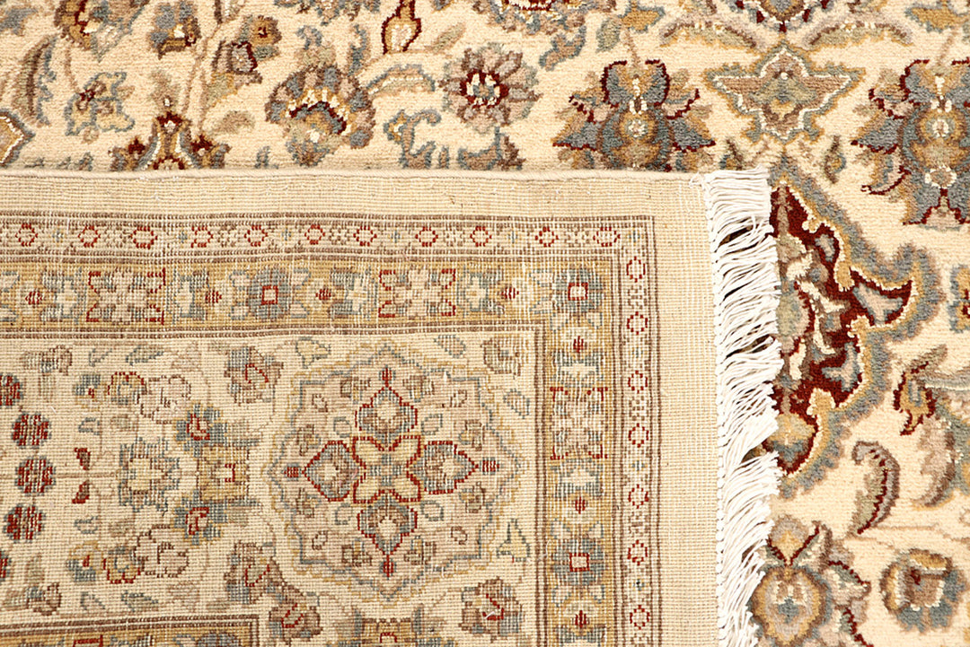 Blanched Almond Isfahan 6' 5 x 9' 8 - No. 68455 - ALRUG Rug Store